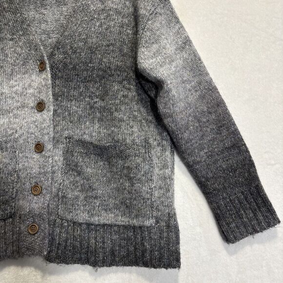 Elan Grey Ombré Cardigan Women's Size Small Relaxed Fit Pockets Buttons - Picture 10 of 14